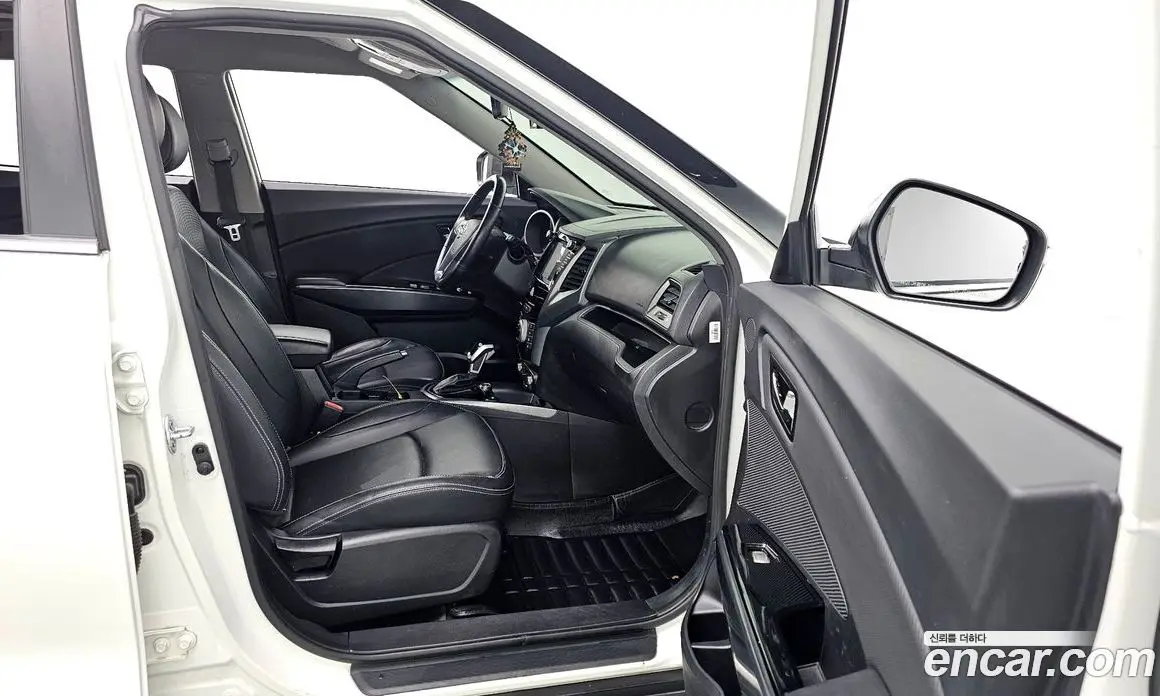 SsangYong TIBOLI 2019 1.6 автомат (гидро), фото 11