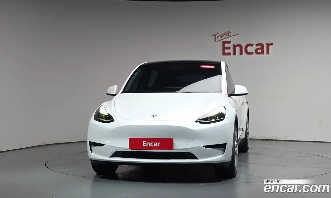 Tesla Model Y 2023 0.2 автомат (гидро), фото 2 Tesla Model Y 2023 0.2 автомат (гидро), фото 2