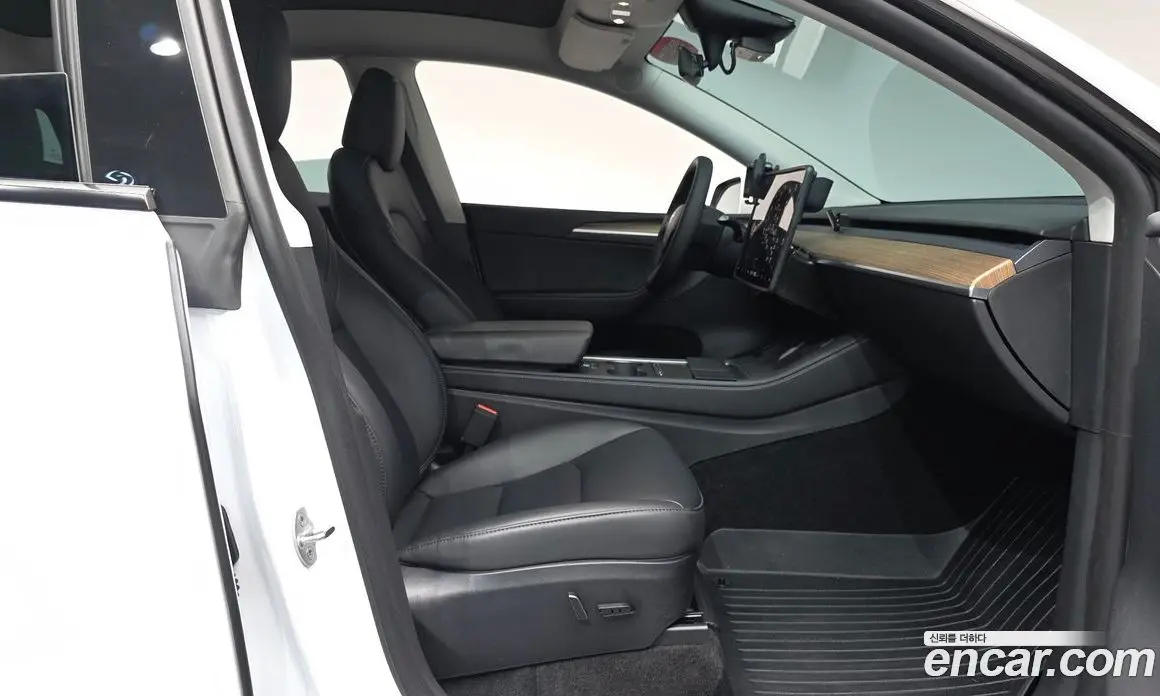 Tesla Model Y 2023 0.2 автомат (гидро), фото 15 Tesla Model Y 2023 0.2 автомат (гидро), фото 15