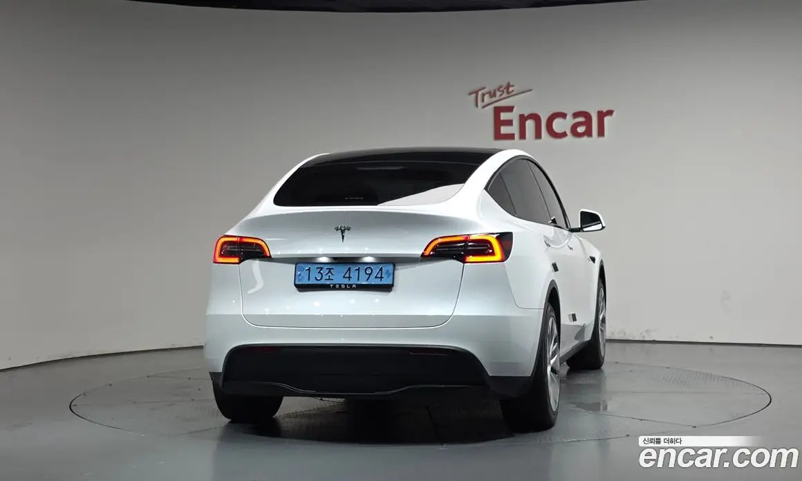 Tesla Model Y 2023 0.2 автомат (гидро), фото 3 Tesla Model Y 2023 0.2 автомат (гидро), фото 3