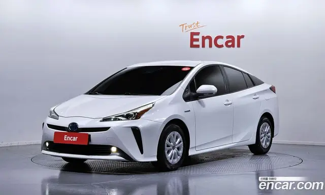 Toyota Prius 2022 1.8 автомат (гидро), миниатюра 1 Toyota Prius 2022 1.8 автомат (гидро), миниатюра 1
