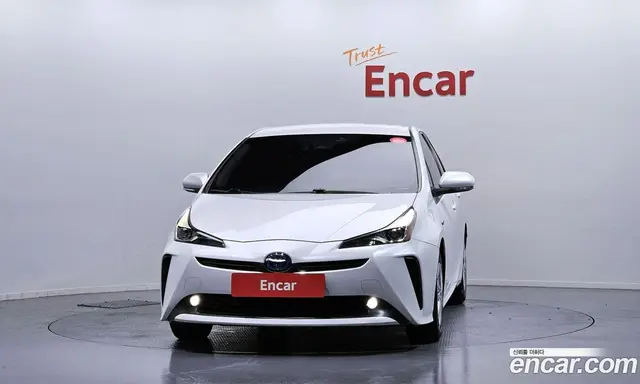 Toyota Prius 2022 1.8 автомат (гидро), миниатюра 3 Toyota Prius 2022 1.8 автомат (гидро), миниатюра 3