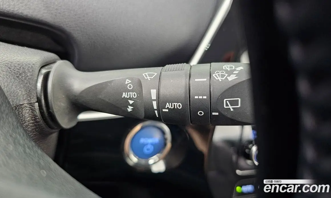 Toyota Prius 2022 1.8 автомат (гидро), фото 28 Toyota Prius 2022 1.8 автомат (гидро), фото 28