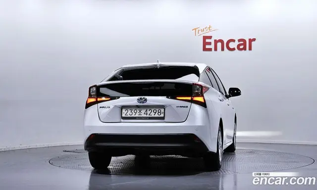 Toyota Prius 2022 1.8 автомат (гидро), миниатюра 4 Toyota Prius 2022 1.8 автомат (гидро), миниатюра 4
