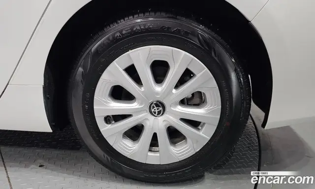 Toyota Prius 2022 1.8 автомат (гидро), миниатюра 7 Toyota Prius 2022 1.8 автомат (гидро), миниатюра 7