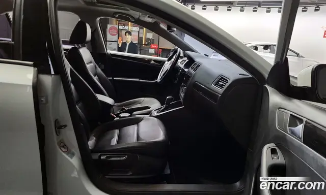 Volkswagen Jetta 2014 2.0 автомат (гидро), миниатюра 11