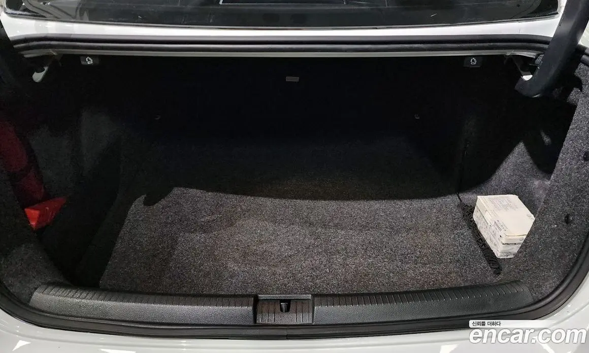 Volkswagen Jetta 2014 2.0 автомат (гидро), фото 20