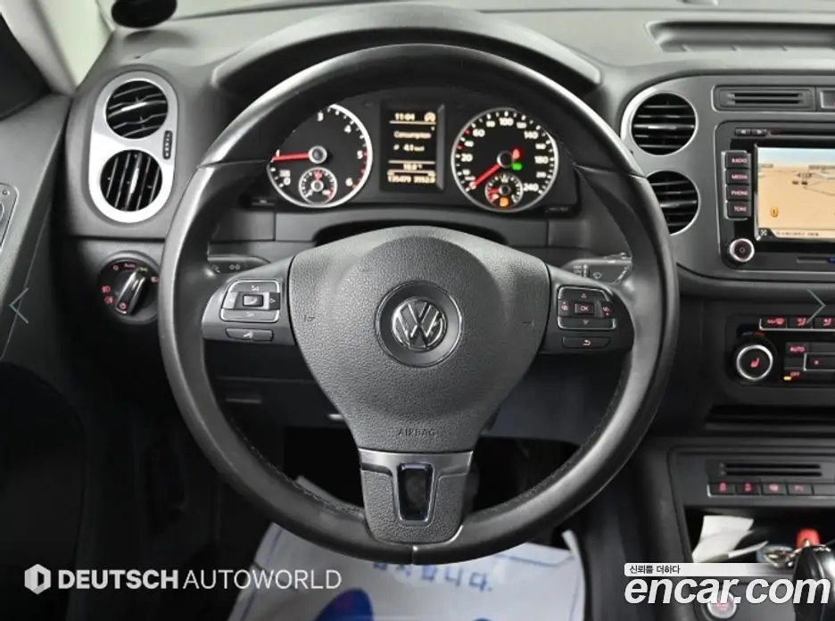 Volkswagen Tiguan 2012 2.0 автомат (гидро), фото 13