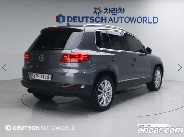 Volkswagen Tiguan 2012 2.0 автомат (гидро), миниатюра 3