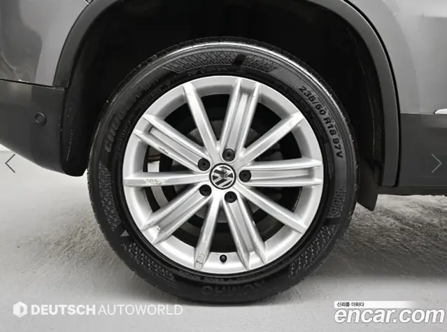 Volkswagen Tiguan 2012 2.0 автомат (гидро), миниатюра 5