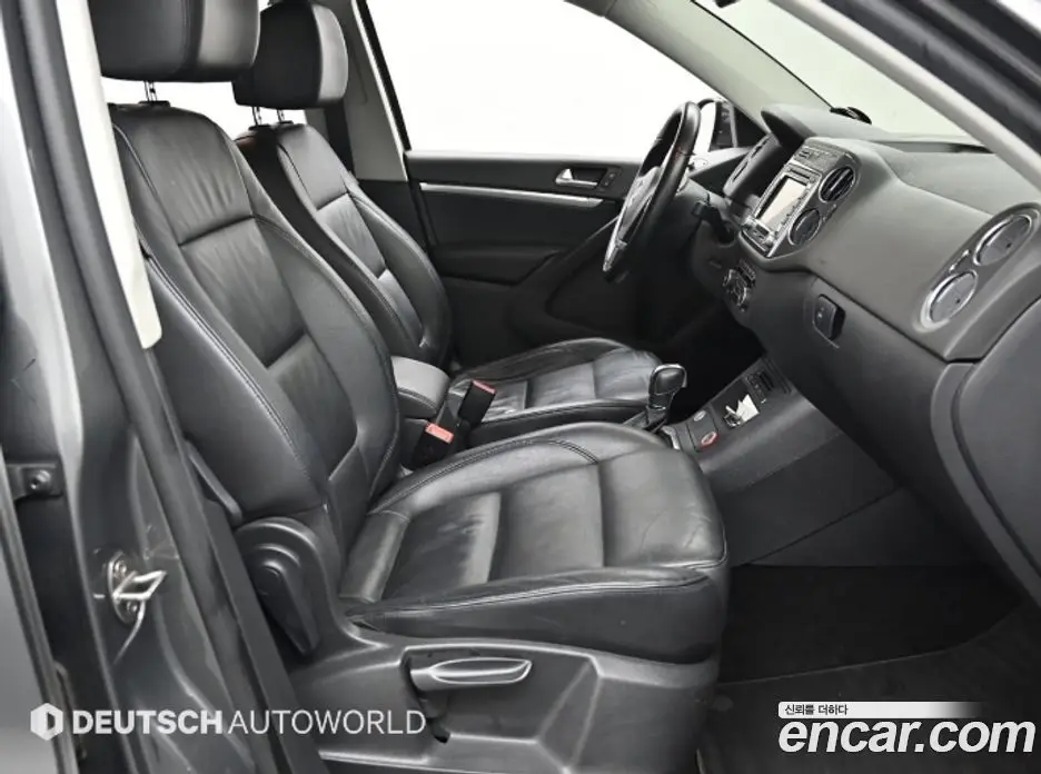 Volkswagen Tiguan 2012 2.0 автомат (гидро), фото 10