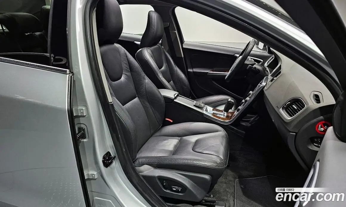 Volvo S60 2011 2.4 автомат (гидро), фото 10
