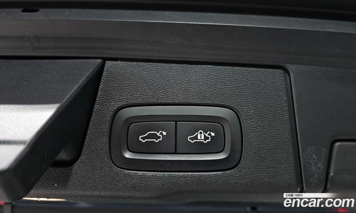 Volvo XC60 2018 2.0 автомат (гидро), фото 24