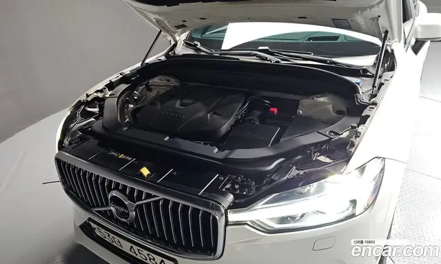 Volvo XC60 2018 2.0 автомат (гидро), миниатюра 6