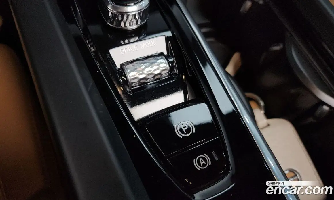 Volvo XC60 2019 2.0 автомат (гидро), фото 20