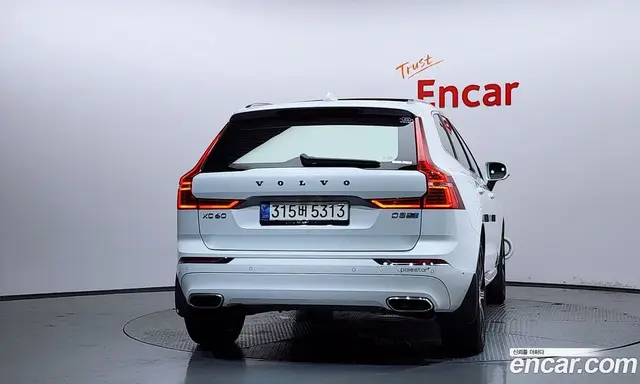 Volvo XC60 2019 2.0 автомат (гидро), миниатюра 4