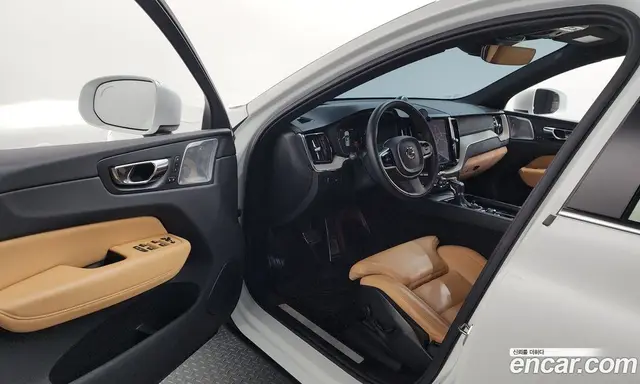 Volvo XC60 2019 2.0 автомат (гидро), миниатюра 10