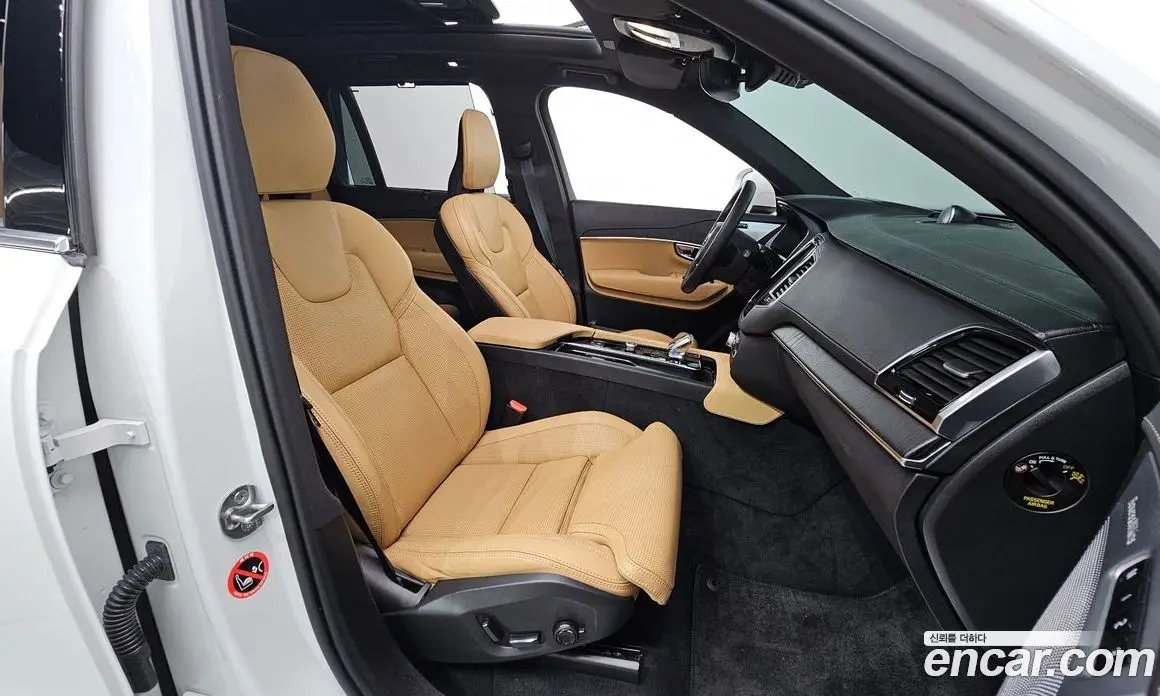 Volvo XC90 2024 2.0 автомат (гидро), фото 16