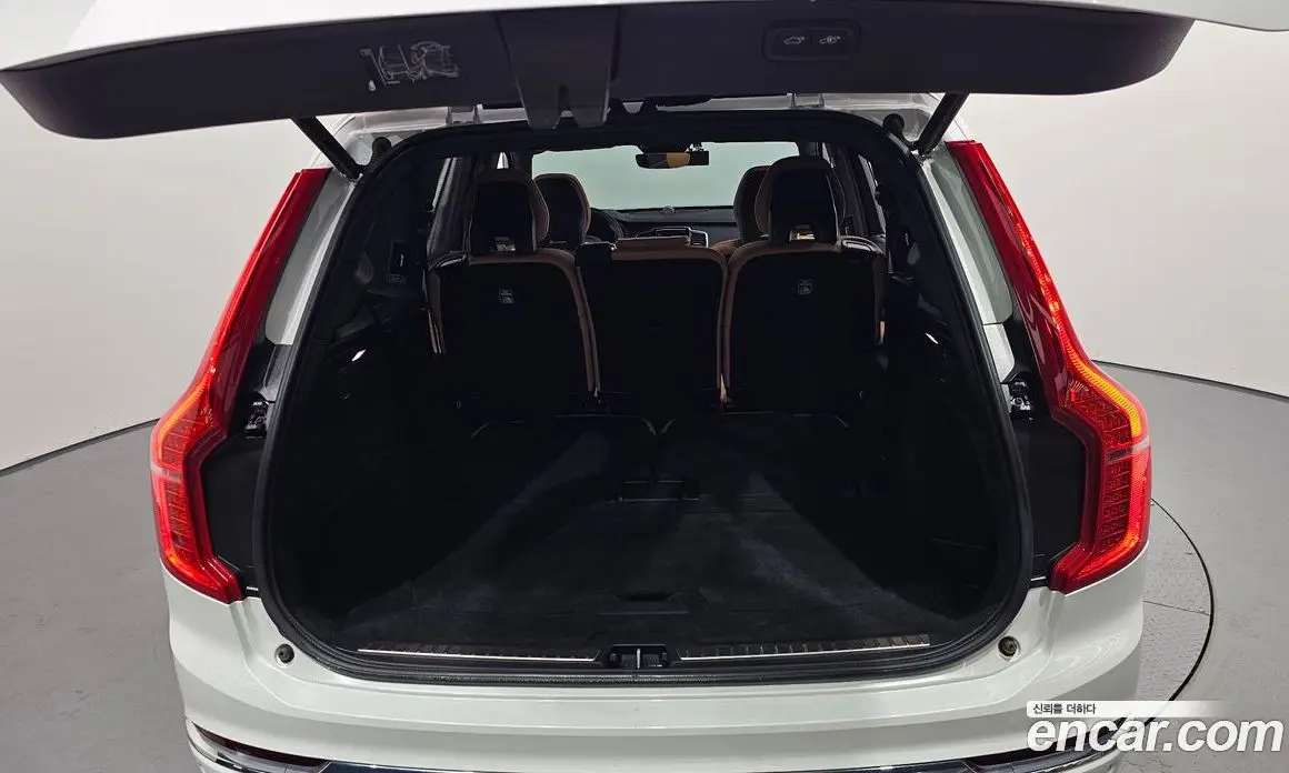 Volvo XC90 2024 2.0 автомат (гидро), фото 26
