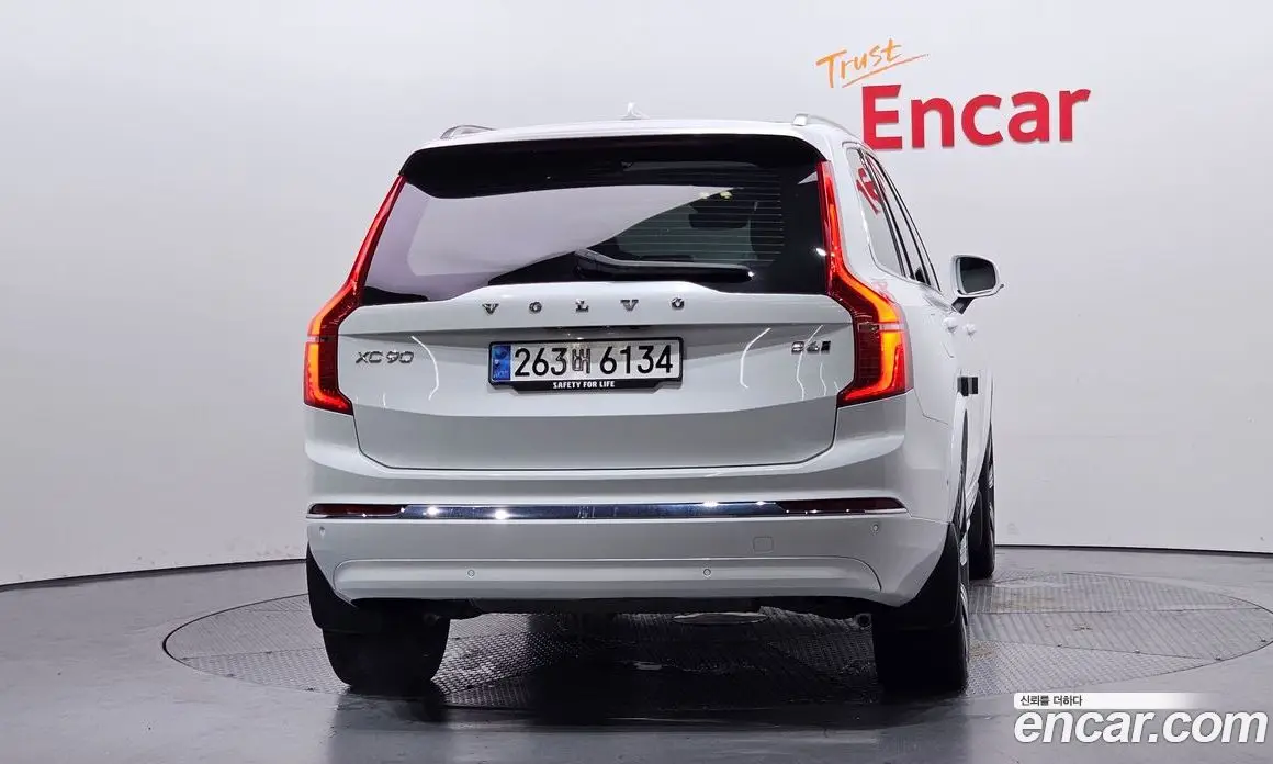 Volvo XC90 2024 2.0 автомат (гидро), фото 4