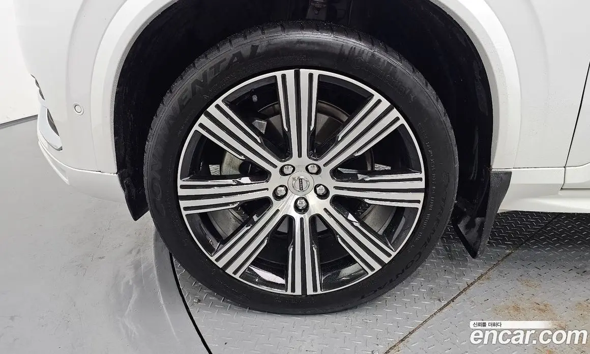 Volvo XC90 2024 2.0 автомат (гидро), фото 5