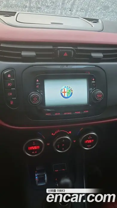 Alfa Romeo Giulietta 2016 2.0 автомат (гидро), фото 18 Alfa Romeo Giulietta 2016 2.0 автомат (гидро), фото 18