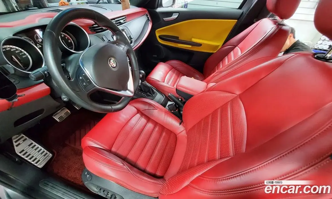 Alfa Romeo Giulietta 2016 2.0 автомат (гидро), фото 5 Alfa Romeo Giulietta 2016 2.0 автомат (гидро), фото 5