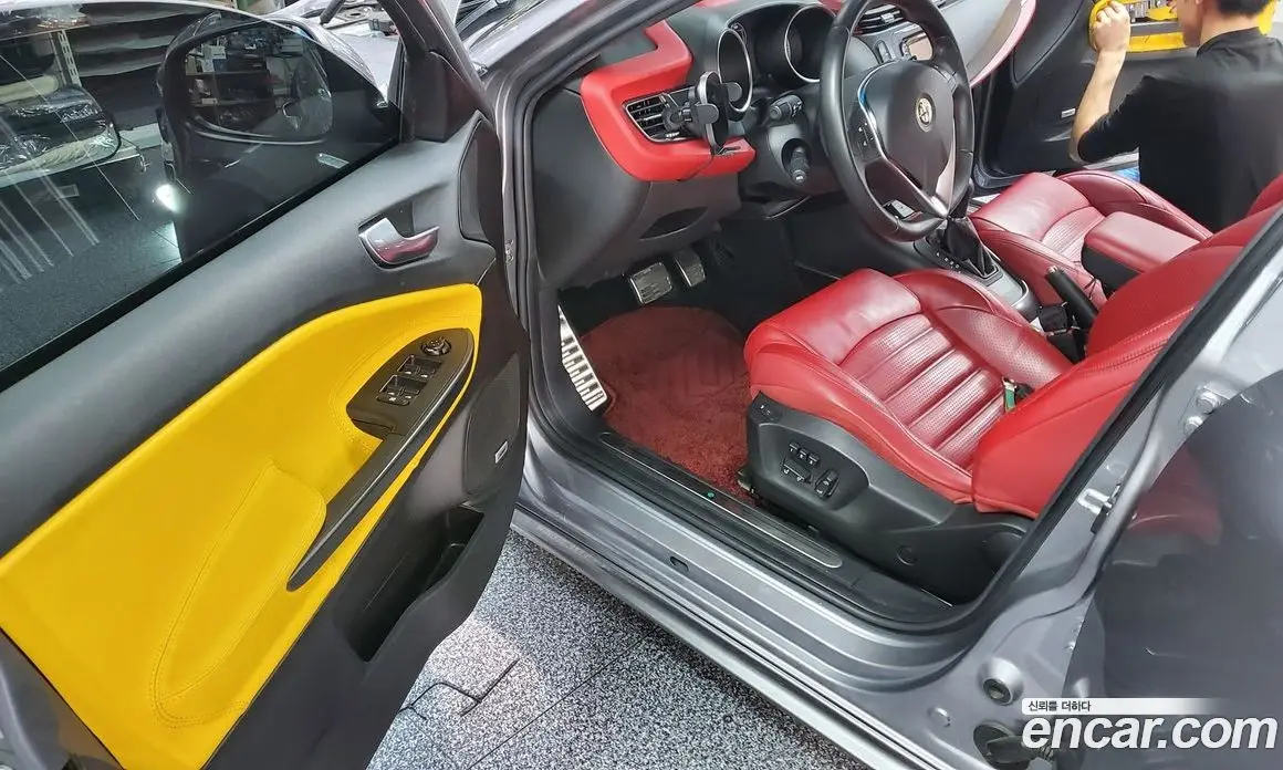 Alfa Romeo Giulietta 2016 2.0 автомат (гидро), фото 6 Alfa Romeo Giulietta 2016 2.0 автомат (гидро), фото 6