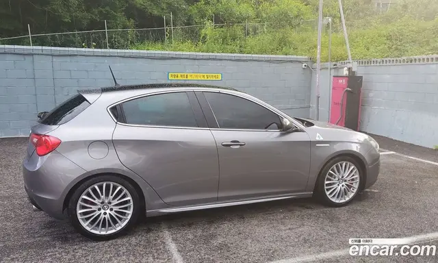 Alfa Romeo Giulietta 2016 2.0 автомат (гидро), миниатюра 10 Alfa Romeo Giulietta 2016 2.0 автомат (гидро), миниатюра 10