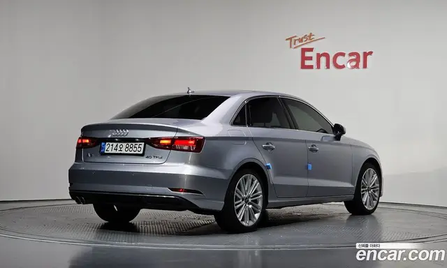 Audi A3 2018 2.0 автомат (гидро), миниатюра 2