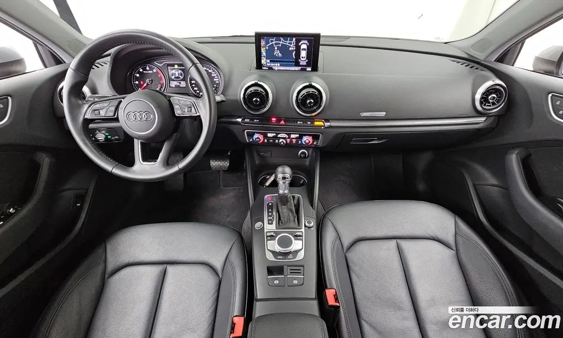 Audi A3 2018 2.0 автомат (гидро), фото 7