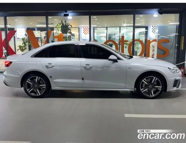Audi A4 2021 2.0 автомат (гидро), миниатюра 3