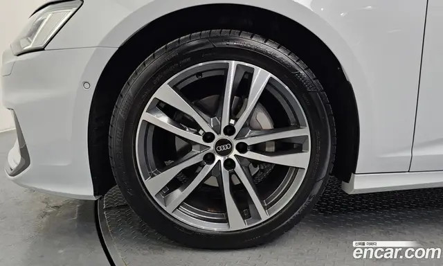 Audi A6 2022 2.0 автомат (гидро), миниатюра 5