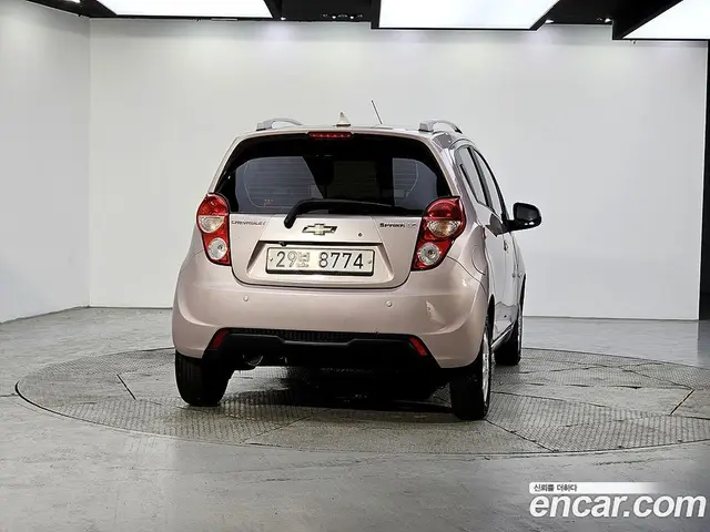 Chevrolet Spark 2013 1.0 автомат (гидро), миниатюра 2