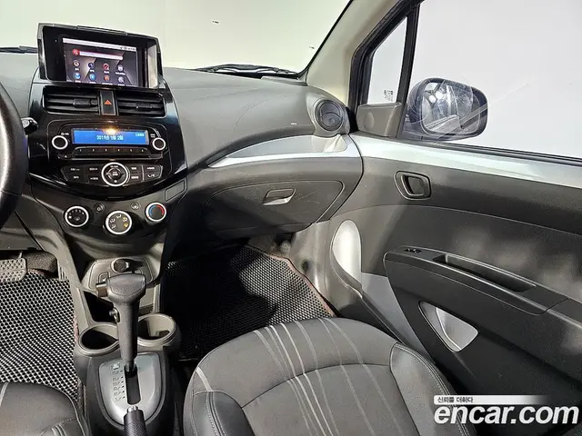 Chevrolet Spark 2013 1.0 автомат (гидро), миниатюра 8