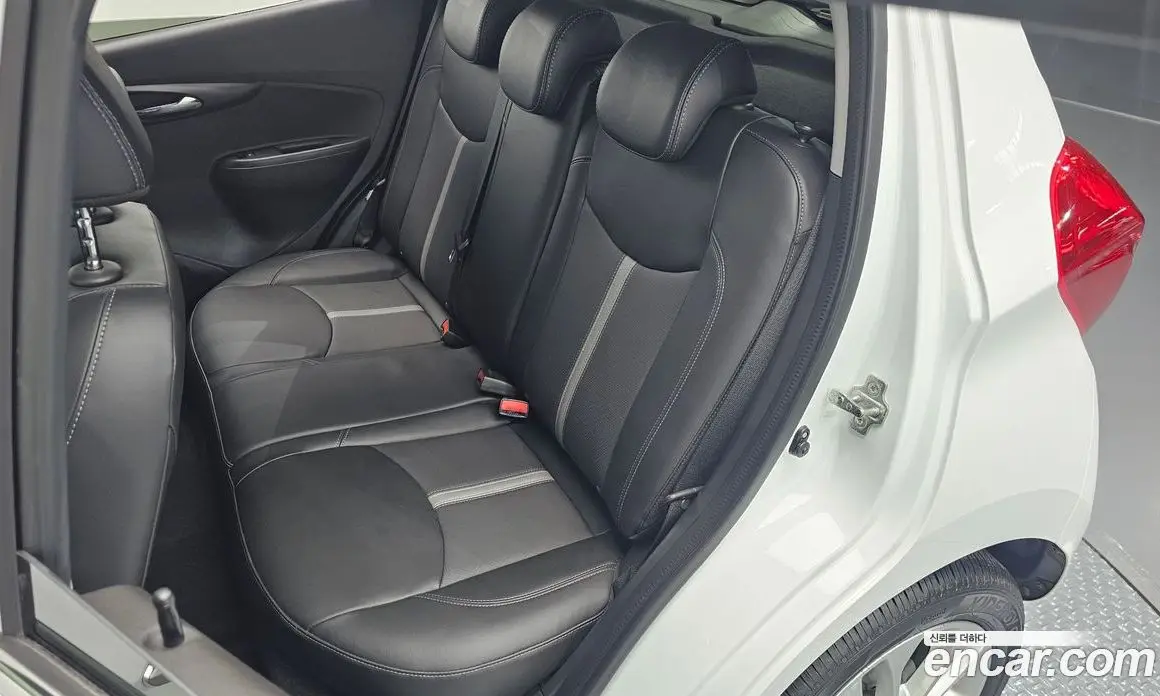 Chevrolet Spark 2020 1.0 автомат (гидро), фото 34