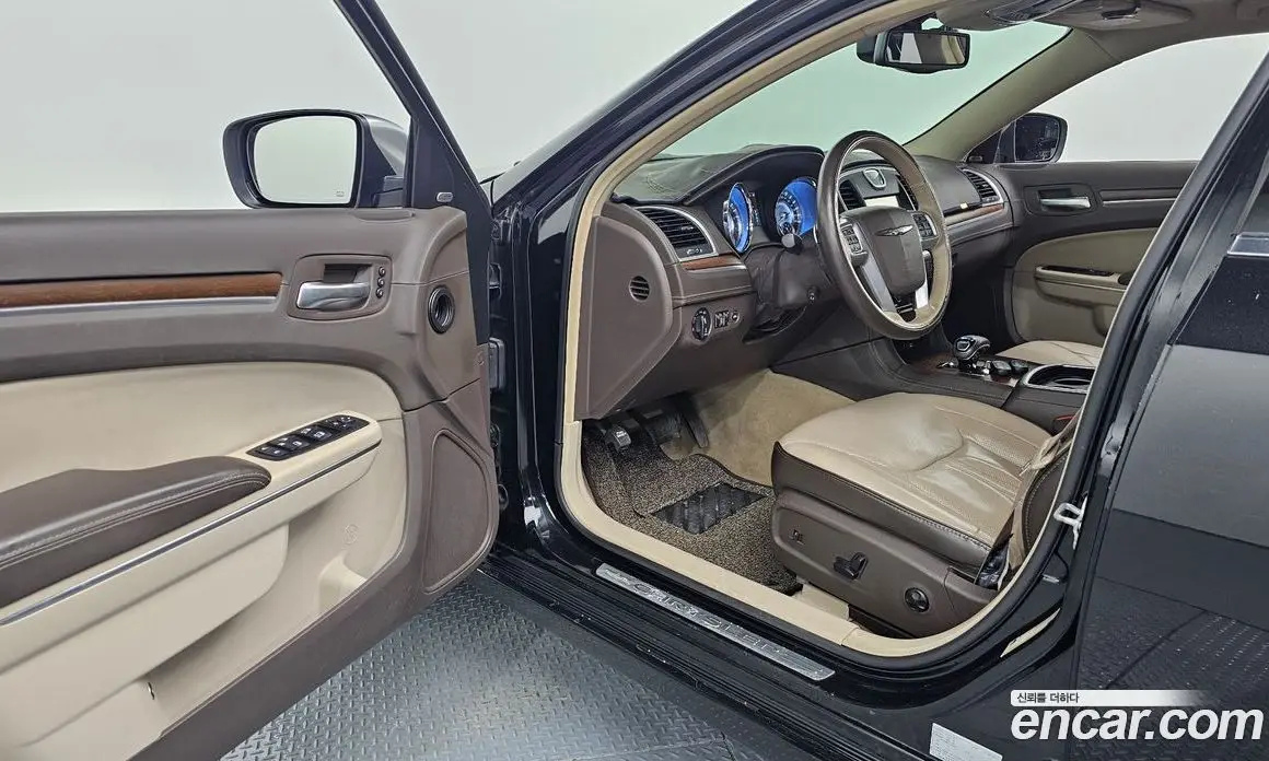 Chrysler 300C 2014 3.6 автомат (гидро), фото 10 Chrysler 300C 2014 3.6 автомат (гидро), фото 10