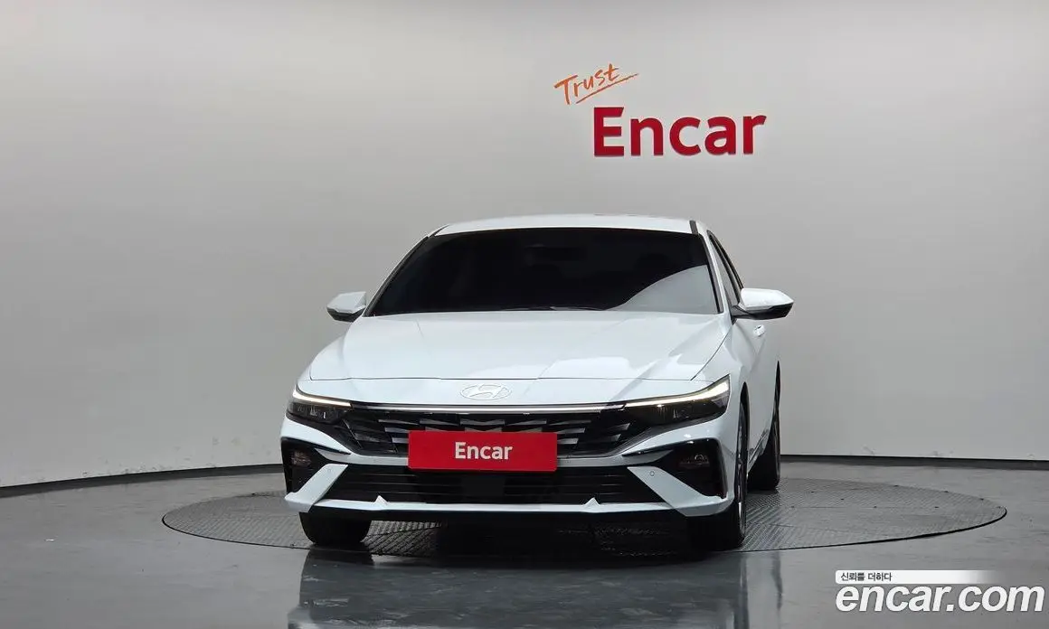 Hyundai Avante 2025 1.6 автомат (гидро), фото 3