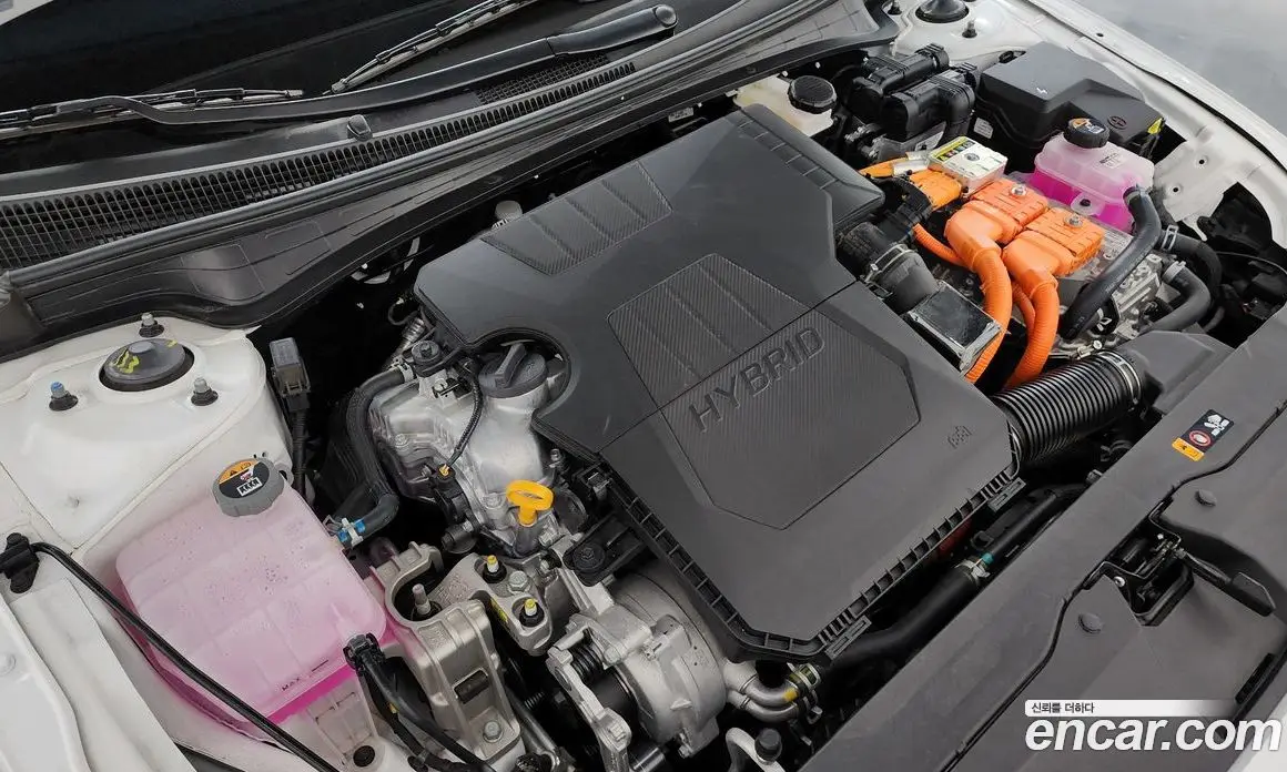 Hyundai Avante 2025 1.6 автомат (гидро), фото 6