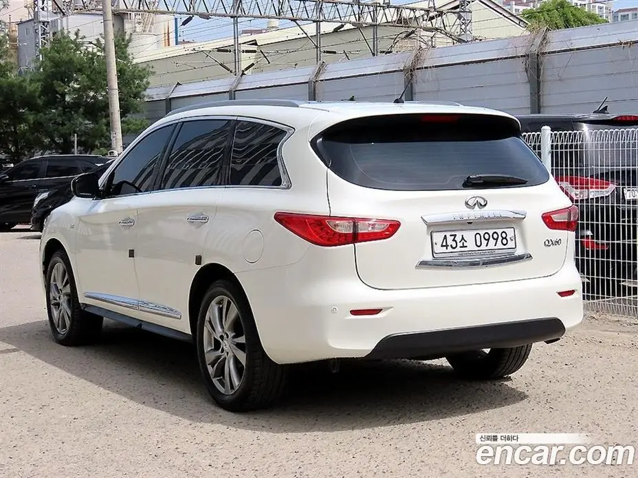 Infiniti QX60 2015 3.5 автомат (гидро), фото 2 Infiniti QX60 2015 3.5 автомат (гидро), фото 2