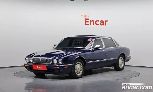 Jaguar Daimler, 2002, 179 297 км Jaguar Daimler, 2002, 179 297 км