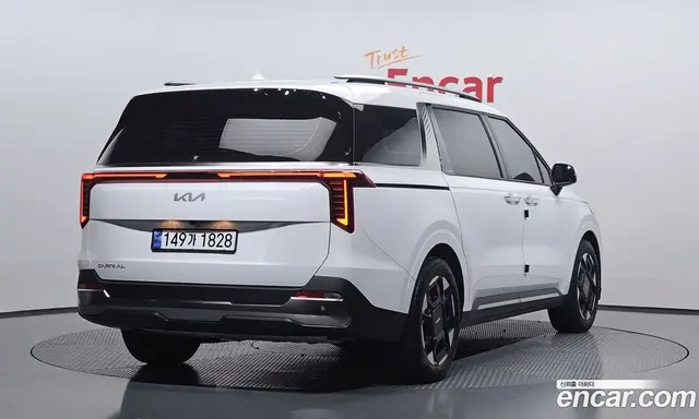 Kia Carnival 2024 2.2 автомат (гидро), миниатюра 2