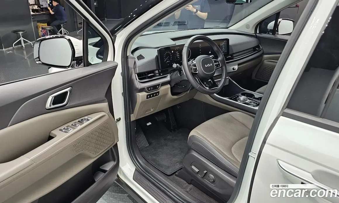 Kia Carnival 2024 2.2 автомат (гидро), фото 13