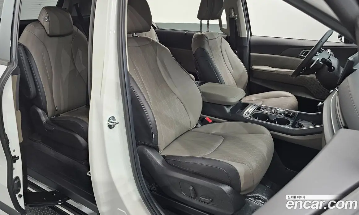 Kia Carnival 2024 2.2 автомат (гидро), фото 17