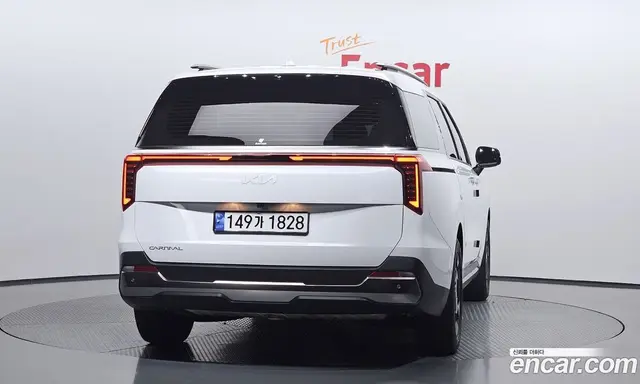 Kia Carnival 2024 2.2 автомат (гидро), миниатюра 4