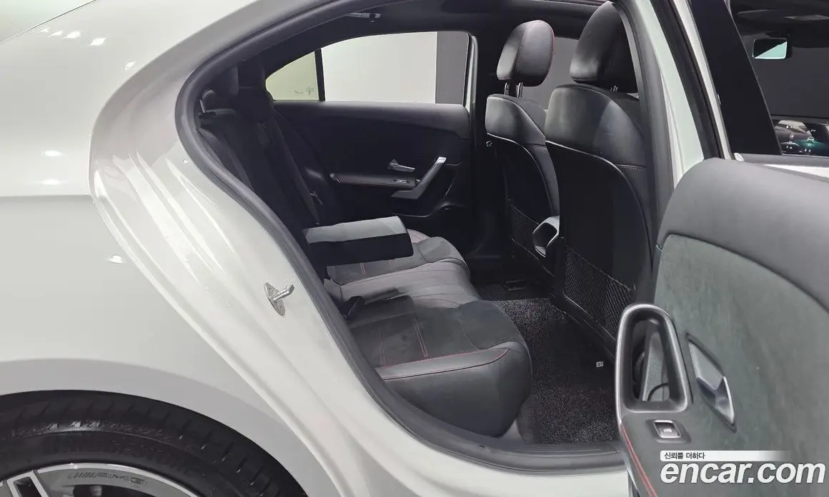 Mercedes-Benz A-Class 2023 2.0 автомат (гидро), фото 18