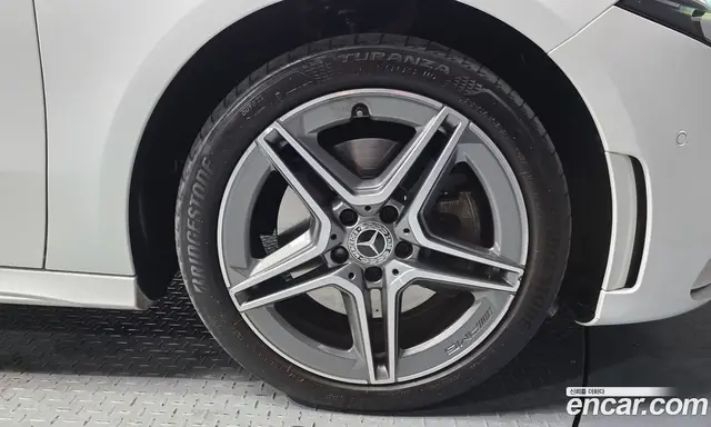 Mercedes-Benz A-Class 2023 2.0 автомат (гидро), миниатюра 7