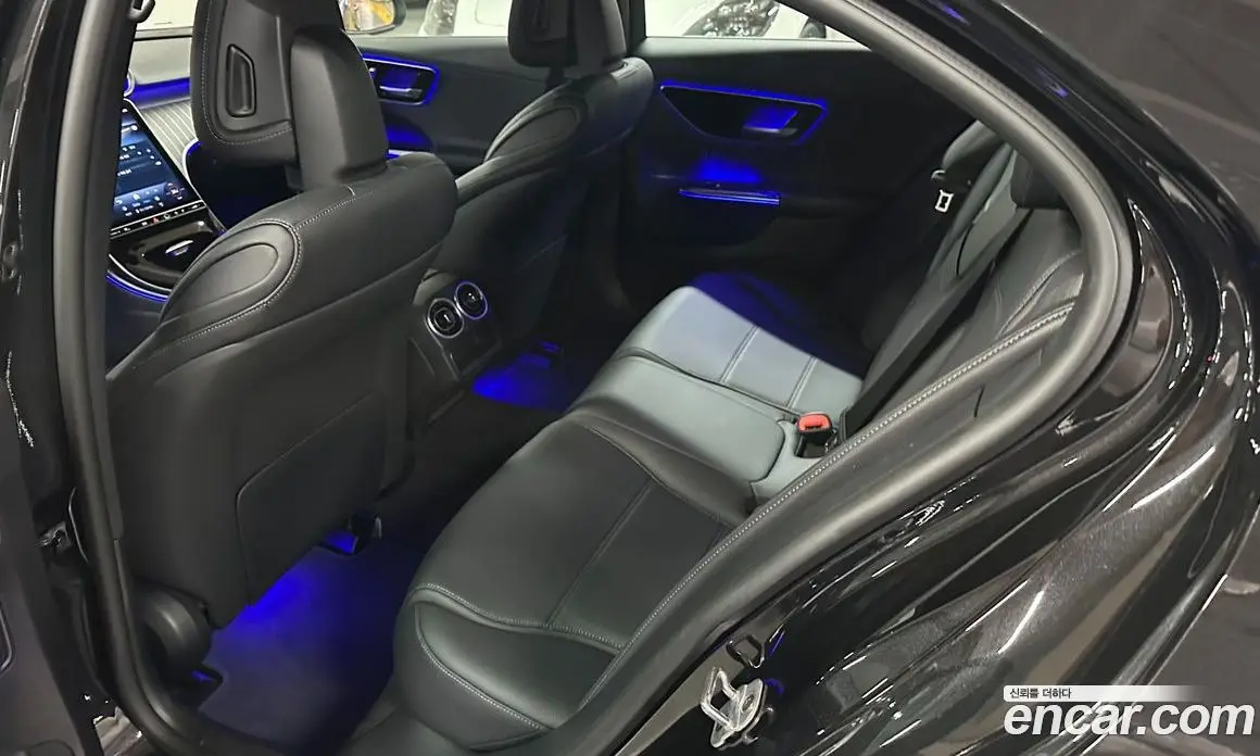 Mercedes-Benz C-Class 2025 2.0 автомат (гидро), фото 13