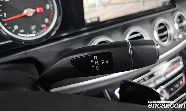 Mercedes-Benz E-Class 2017 1.9 автомат (гидро), миниатюра 12