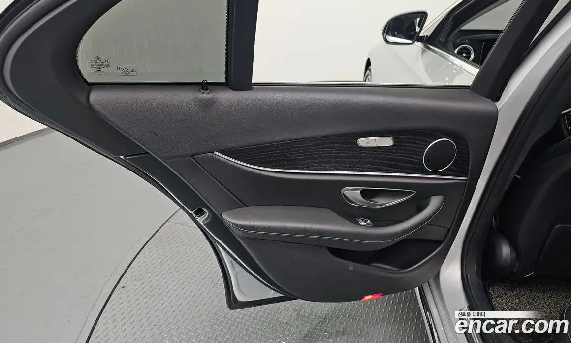 Mercedes-Benz E-Class 2017 1.9 автомат (гидро), фото 15